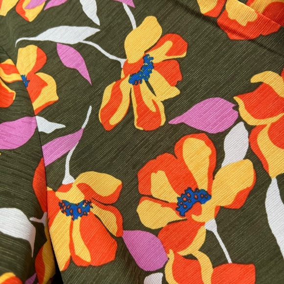 NWT Dear Scarlett Top Floral Top, M - Picture 7 of 8